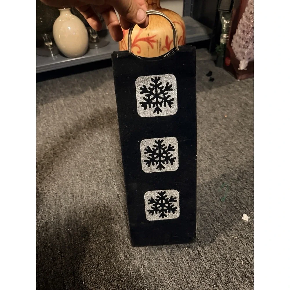 Velvet Wine Gift Bag Silver Glitter Snowflake Holiday Bottle Carrier Metal Ring